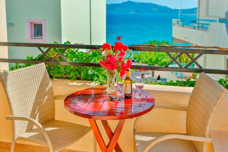 Haraki Mare Studios Beach Front Exterior foto